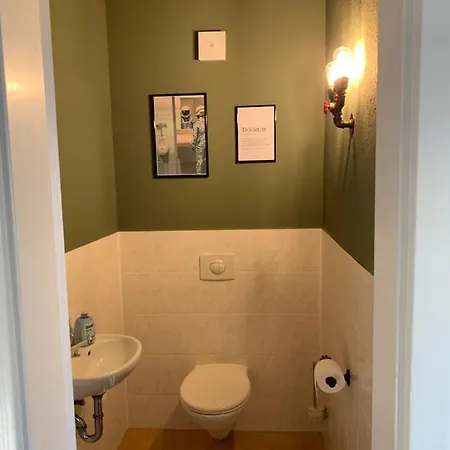 Gaestezimmer In Einer Thiele In Гостевой дом Rosswein