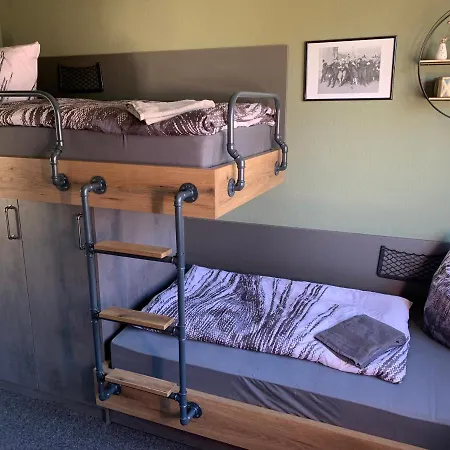 Gaestezimmer In Einer Thiele In * Rosswein