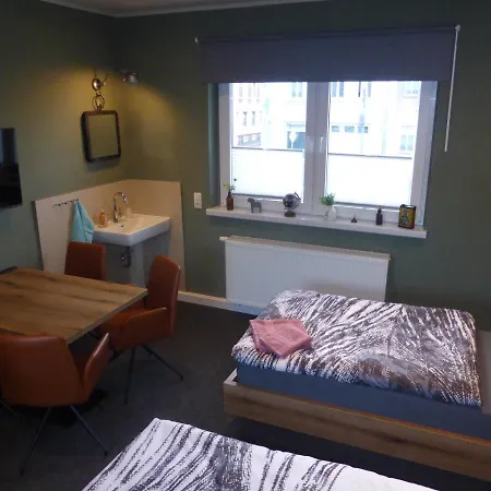 Gaestezimmer In Einer Thiele In Rosswein