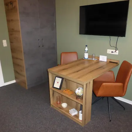 Gaestezimmer In Einer Thiele In * Rosswein