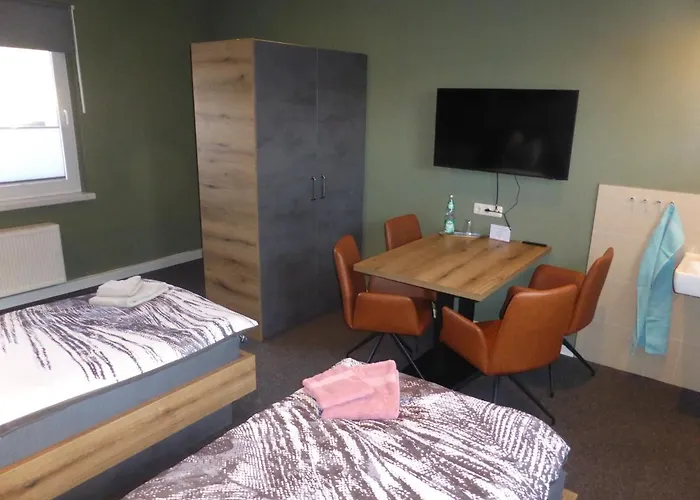 Gaestezimmer In Einer Thiele In Affittacamere Rosswein